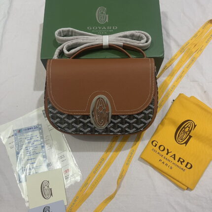 Goyard Goyardine Shell bag Brown Size: 26*18*8cm
