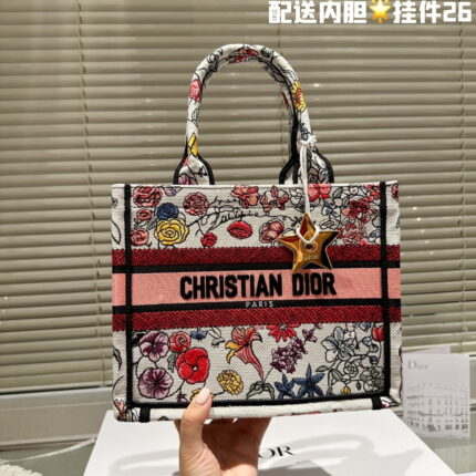 Dior Oblique Book Tote bag size: 26cm